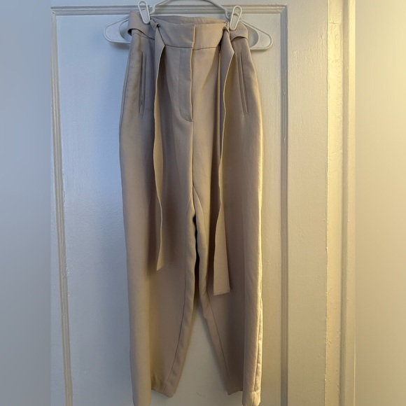 Cute cream cropped silk trousers - Picture 4 of 5